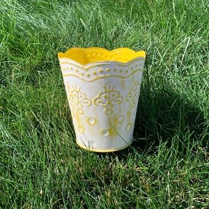 Super Cute Yellow Tin Pot
